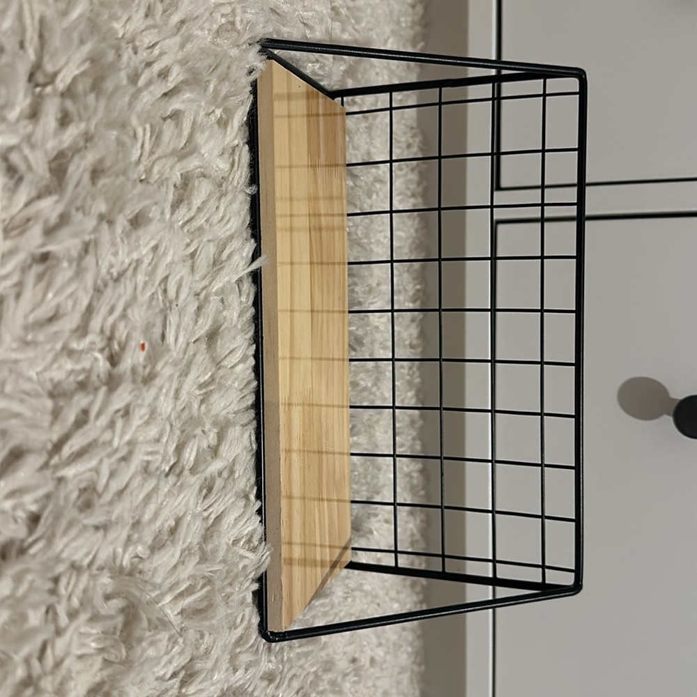 Small Amazon shelf